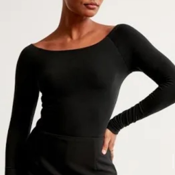 Abercrombie and Fitch, large off the shoulder black bodysuit NBW BNWTF - Picture 1 of 6